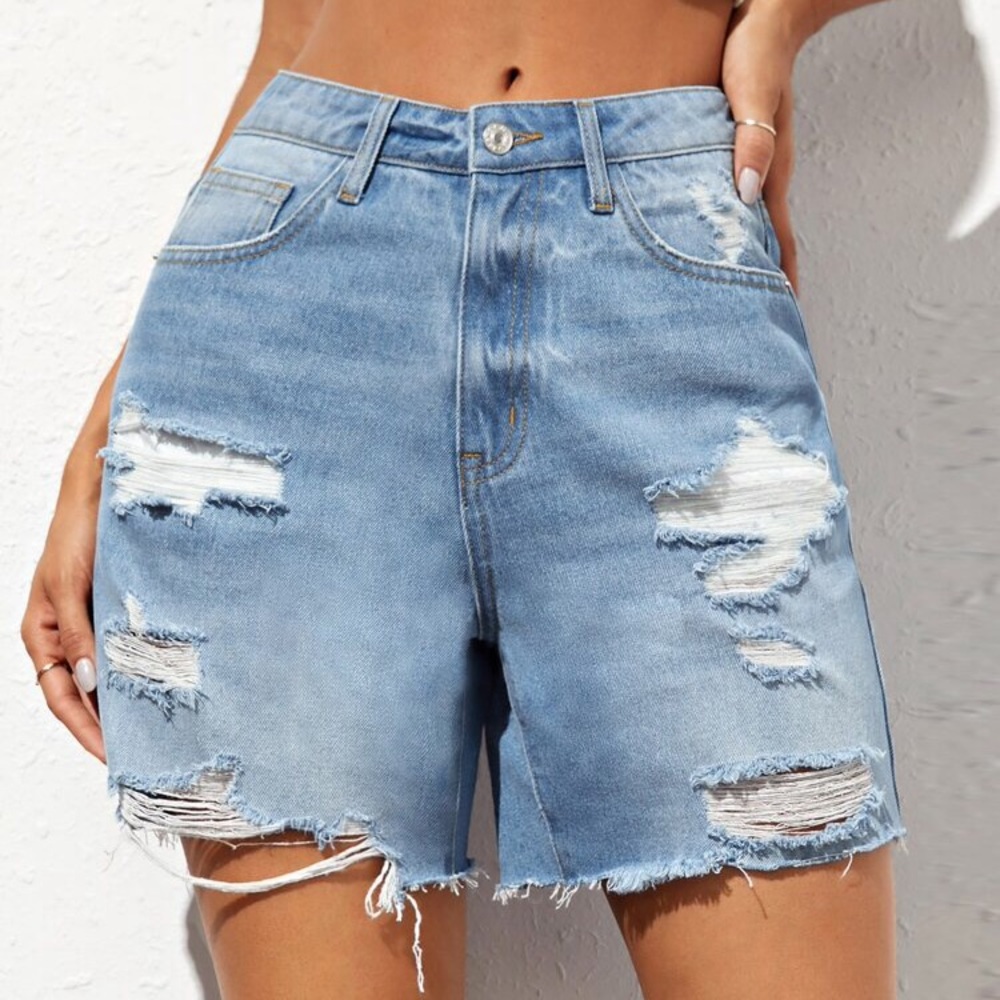 Denim distressed shorts